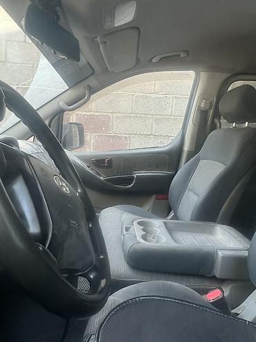 Hyundai: Hyundai H-1: 2011 г., 2.5 л, Механика, Дизель, Минивэн — 5