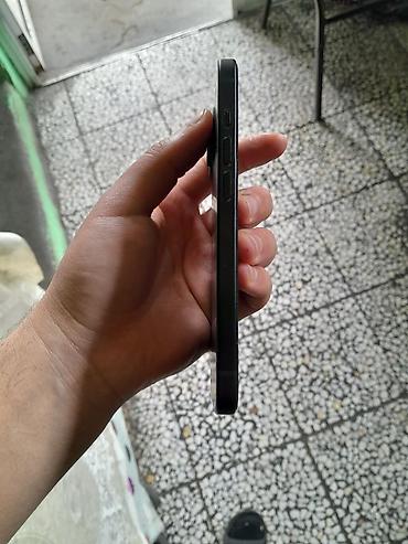 ikinci el ayfon 12 pro max: IPhone 15, 128 GB, Qara, Barmaq izi, Face ID, Simsiz şarj — 6