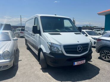 купить рено тягач: Жеңил жүк ташуучу унаа, Mercedes-Benz, Стандарт