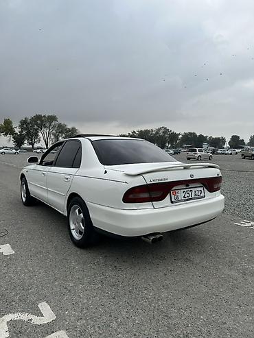 Mitsubishi: Mitsubishi Galant: 1994 г., 2 л, Механика, Бензин, Седан — 4