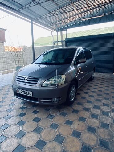 Toyota: Toyota Ipsum: 2002 г., 2.4 л, Автомат, Газ, Минивэн