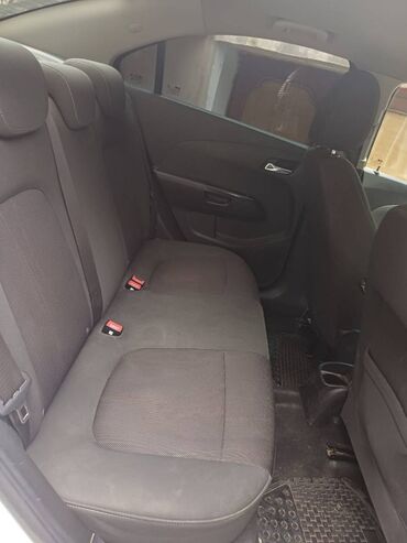 Chevrolet: Chevrolet Aveo: 1.6 l | 2012 il 169184 km Sedan — 6