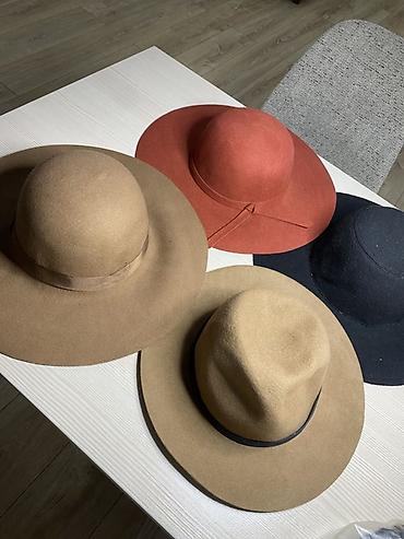 Наборы украшений: Набор женских аксессуаров Состав: - Перчатки: - Классические — 3