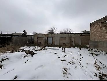 Продажа коттеджей и домов: Срочно продаётся дом. По ул. Строительная 15.Дом расположен в удобном — 4