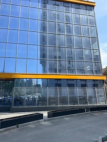 мадина рынок: Продажа офисов 100 м², С ремонтом, Бизнес центр, 2 этаж — 1