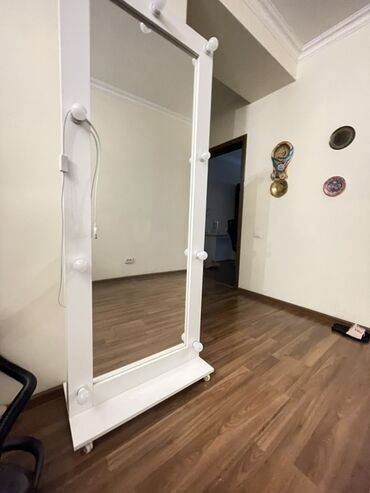 тумба с зеркалом в спальню: 1. Кровать односпальная 8 - 2 шт - 5000 сом. 2. Комод -3000 сом 3