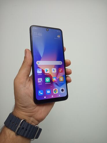 Словари: Şekildeki kimidi hal hazirda isledirem.Ram 6 Yaddas 64Gb.Qutusu