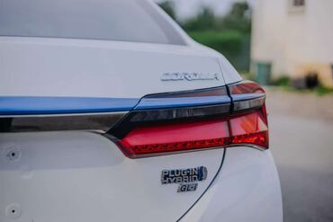 Toyota: Toyota Corolla: 2019 г., 1.8 л, Механика, Гибрид, Минивэн — 3