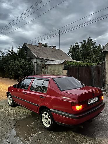 a8 d2: Volkswagen Vento: 1994 г., 1.8 л, Механика, Бензин, Седан — 3