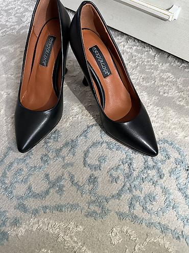 Шубы: Куртка 3000
Шуба2000
Туфли 1000 — 4