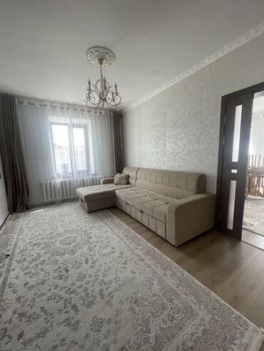 купить квартиру в новом доме бишкек: 79 м², 4 комнаты, Свежий ремонт Кухонная мебель