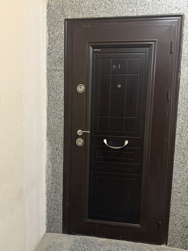 kafel metlaq ucuz: Qəhvəyi rəngli, panelli dizaynlı, möhkəm metal giriş qapısı. Evinizi