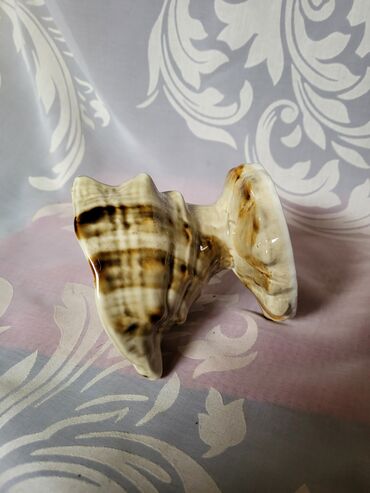 Ostalo posuđe: Pepeljara skoljka,rucni rad kineski porcelan 70,80te. Pepeljara — 13