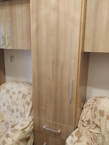 Шифоньеры, шкафы для одежды: Продается встроенный шкаф очень вместительный и удобный.Очень много — 4