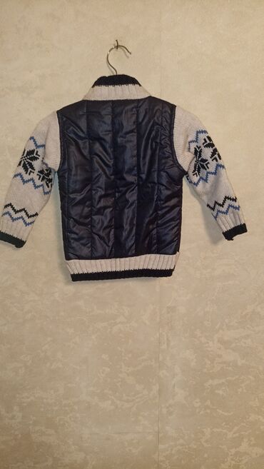 Kurtkalar: Qalın jaket kurtkalar,yeni kimi.6 aydan 3yasa qədər — 9