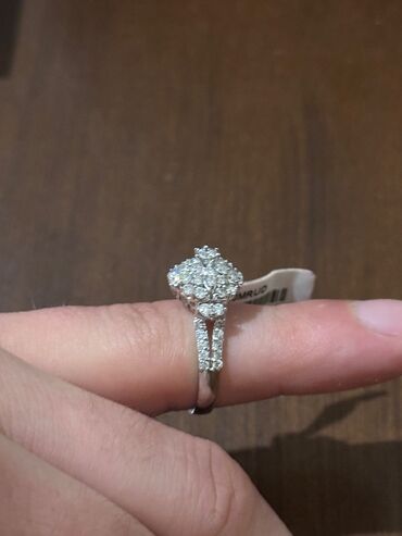 Üzüklər: Nişan, Üzük, Ağ qızıl, 750 Əyar, Brilyant, 1.01-1.50 Karat — 2