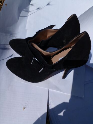 женский ботинка: Ботинки и ботильоны Emporio Armani, 39, цвет - Черный
