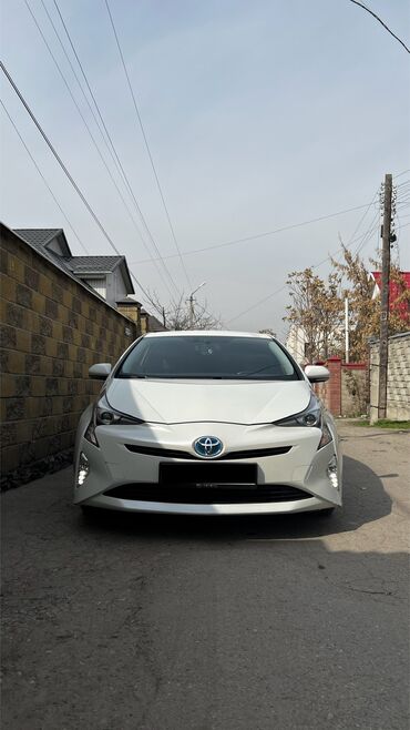 Toyota: Toyota Prius: 2018 г., 1.8 л, Вариатор, Гибрид, Хэтчбэк