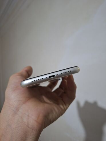 Apple iPhone: IPhone 11, 128 GB, Ağ, Face ID — 11