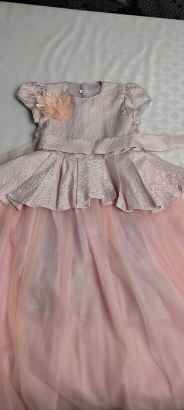 женские платя: Детское платье, цвет - Розовый, Б/у