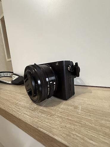 Фото и видеокамеры: Sony A6400 + 16–50mm OSS | Полный комплект Камера куплена около года — 3