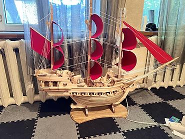 спасательный жилеты: Продам красивую модель парусника "Алые паруса" ⛵ Характеристики: - — 2