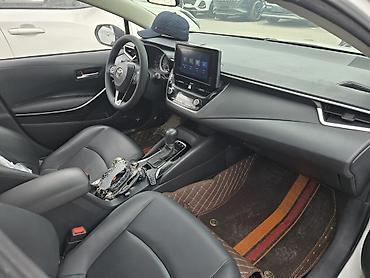 coroll: Toyota Corolla: 2021 г., 1.8 л, Вариатор, Гибрид, Седан — 8