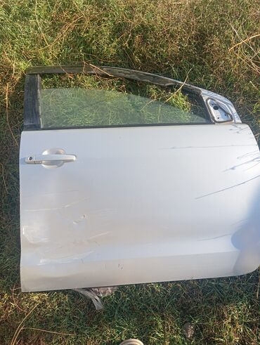 продаю пороги: Дверь Комплект Toyota, Оригинал