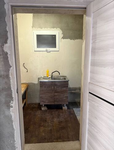 Долгосрочная аренда домов: 40 м², 2 комнаты, Забор, огорожен, Подвал, погреб — 2