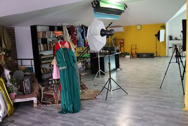 Digər kommersiya daşınmaz əmlakı: 270 kv foto video studio tam dolu vəzyətdə icareye verilir. Elave -da lalafo.az — 15 Digər kommersiya daşınmaz əmlakı: 270 kv foto video studio tam dolu vəzyətdə icareye verilir. Elave — 15