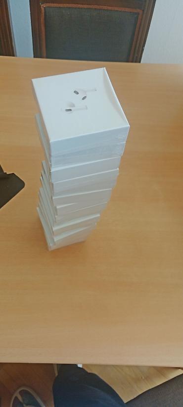 redmi airdots s: Məhsul: Simsiz qulaqcıqlar (şəkildəki qutulu model) Xüsusiyyətlər: - — 1