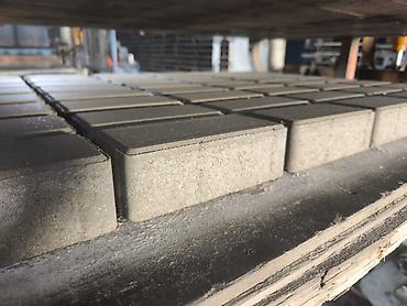 beton panel satisi: Rəngli səki daşları – zavod istehsalı - İkiqat qatlı vibropress — 6