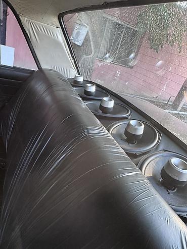 lada vaz 2107: VAZ 2107 sedan - Kuzov: qara rəng, klassik 4 qapılı sedan gövdə. - — 2