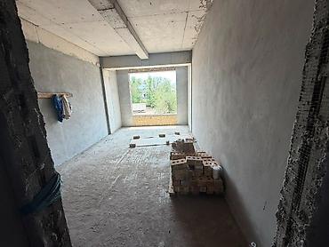 суюнбаев: 1 комната, 54 м², Карпинка Элитка, 1 этаж, ПСО (под самоотделку) — 2