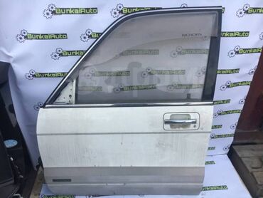 дом на даче: Isuzu Bighorn передняя левая дверь, Исузу Бигхорн передняя левая дверь