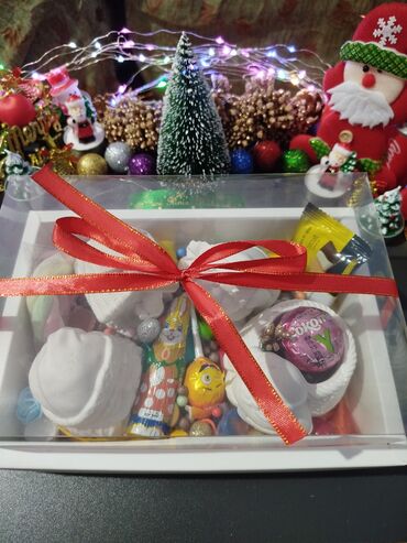 Hədiyyələr: Hər birinin Qiyməti 10 manat olan Rənglənən Gips Gift Boxlarla — 13