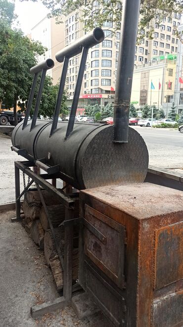 шашлычный мангал: Продаются смокеры для готовки барбекю и брискета
