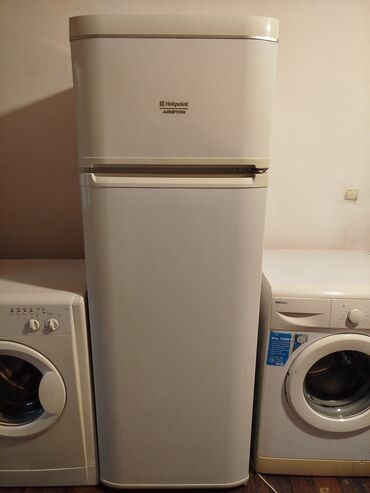 Soyuducular: Yeni 2 qapılı Hotpoint Ariston Soyuducu Satılır, rəng - Ağ, Dolab içi