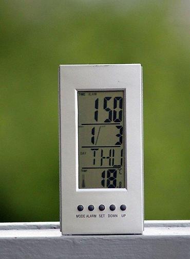 Satovi za kuću: Sat, Alarm, Datum, Dan u nedelji, TEMPERATURA - FL tronics. GERMANY — 1