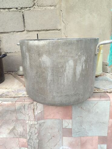 вакуумный насос для воды б у: Алюминиевая кастрюля большого объёма - Материал: литой алюминий -