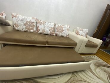 divan xacmaz: Divan, Açılan