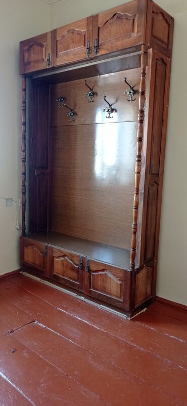 şfaner ucuz: Açılan, 6 qapı Düz dolab, Dəhliz dolabı