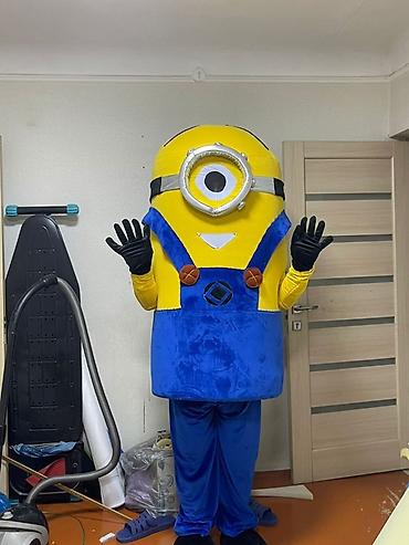Киреге берилүүчү кийимдер: Чоң куурчак, Мультфильм, Minion — 1