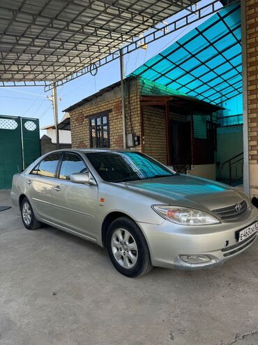 салон спринтер: Toyota Camry: 2002 г., 2.4 л, Механика, Бензин