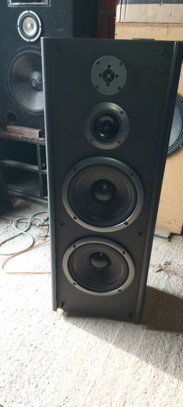 Zvučnici i stereo sistemi: Prodajem sharp cp8800 zvucne kutije u dobrom stanju, zvucne kutije