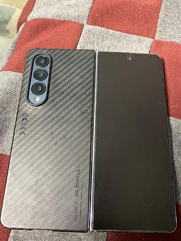 Samsung: Samsung Galaxy Fold 4 — 2