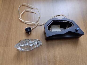 Qədim lampalar: Sovet dövrünün "Qrot" tipli stolüstü lampa. 70-ci illərin sonu