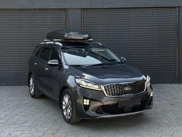 спрей скорая помощь: Kia Sorento (рестайлинг), кроссовер 5‑дверный в тёмно‑сером цвете с