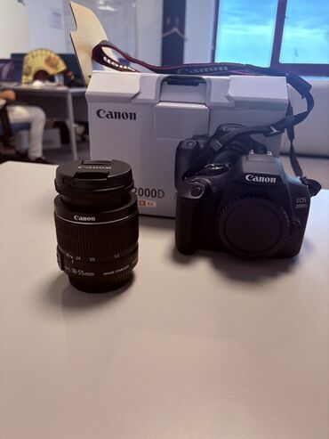 eos 600d canon: Canon EOS 2000D rəqəmsal güzgülü fotoaparat. Bu model, fotoqrafiya