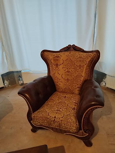 İşlənmiş, Klassik divan, 2 kreslo, Divan, Bazasız, Açılmayan